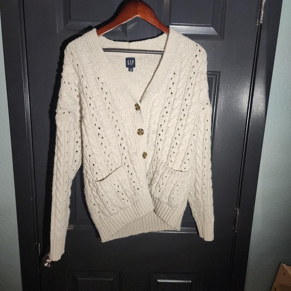 Vintage Y2K GAP cable knit cream cardigan